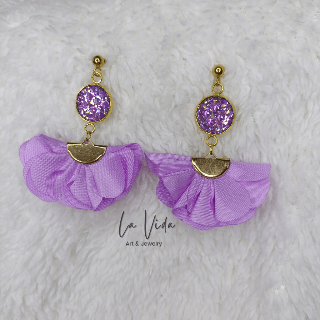 Spring & Shine - virágbojtos statement fülbevaló - Image 5