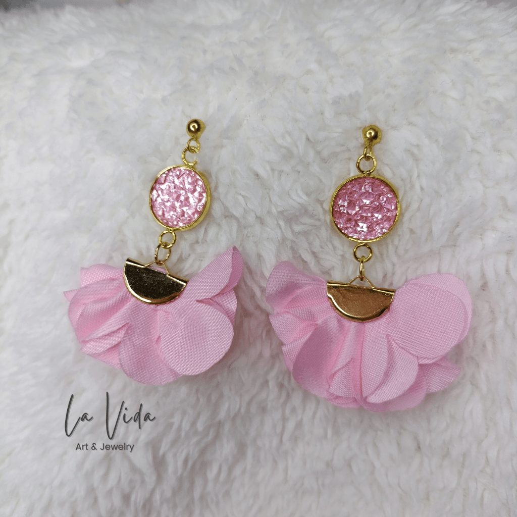 Spring & Shine - virágbojtos statement fülbevaló - Image 2